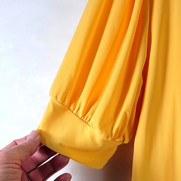NOTATIONS Yellow Puff Sleeve Rounded Neckline w Metal Feature Size L - Picture 7 of 8